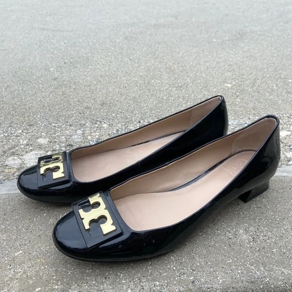 TORY BURCH GIGI FLATS BLACK PATENT LEATHER SHOES LOAFERS SZ 7